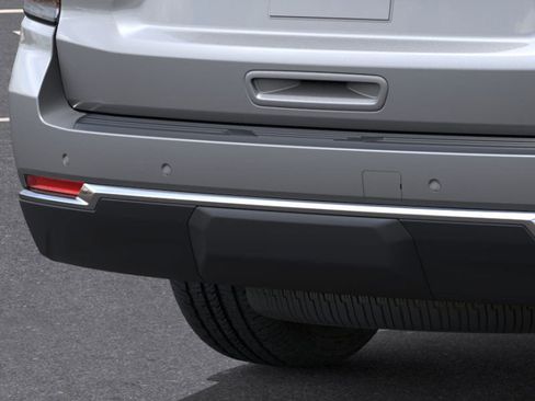 New 2026 Chevrolet Suburban LS image 14