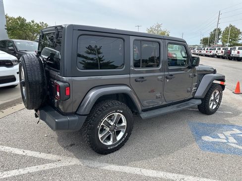 Used 2019 Jeep Wrangler Unlimited Sahara image 29
