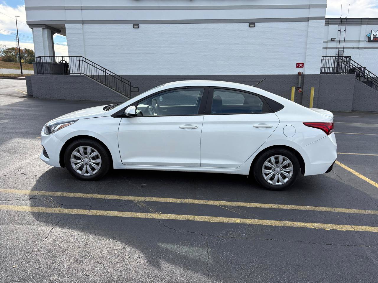 Used 2021 Hyundai Accent SE FWD image 8