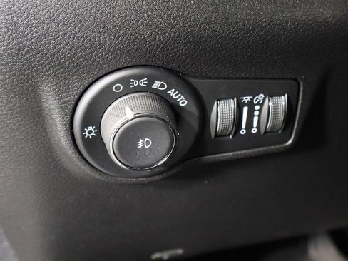 Used 2024 Jeep Compass Latitude AWD/4WD image 22