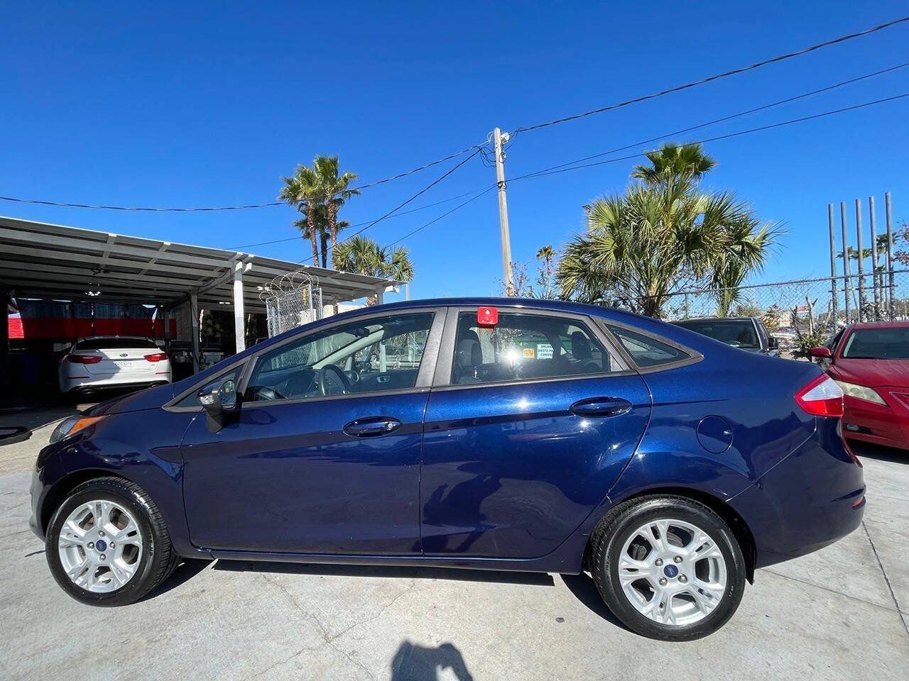 Used 2016 Ford Fiesta SE FWD image 6