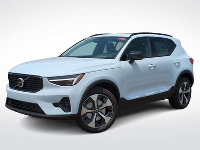 Used 2026 Volvo XC40 B5 Plus w/ Protection Package Premier
