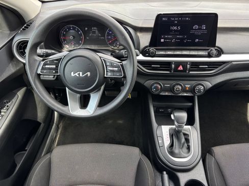 Used 2023 Kia Forte LXS FWD image 17
