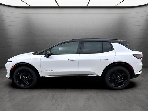 New 2025 Chevrolet Equinox EV RS FWD image 2