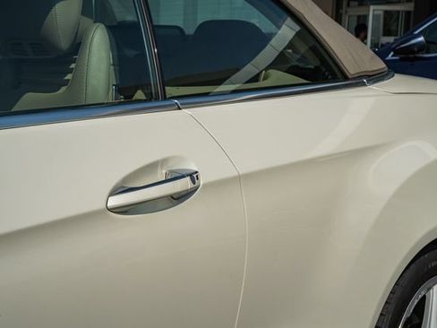 Used 2011 Mercedes-Benz E 550 Cabriolet image 21