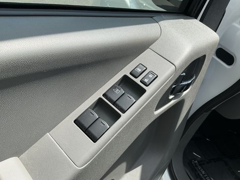 Used 2020 Nissan Frontier SV w/ Midnight Edition Floor Mats AWD/4WD image 19