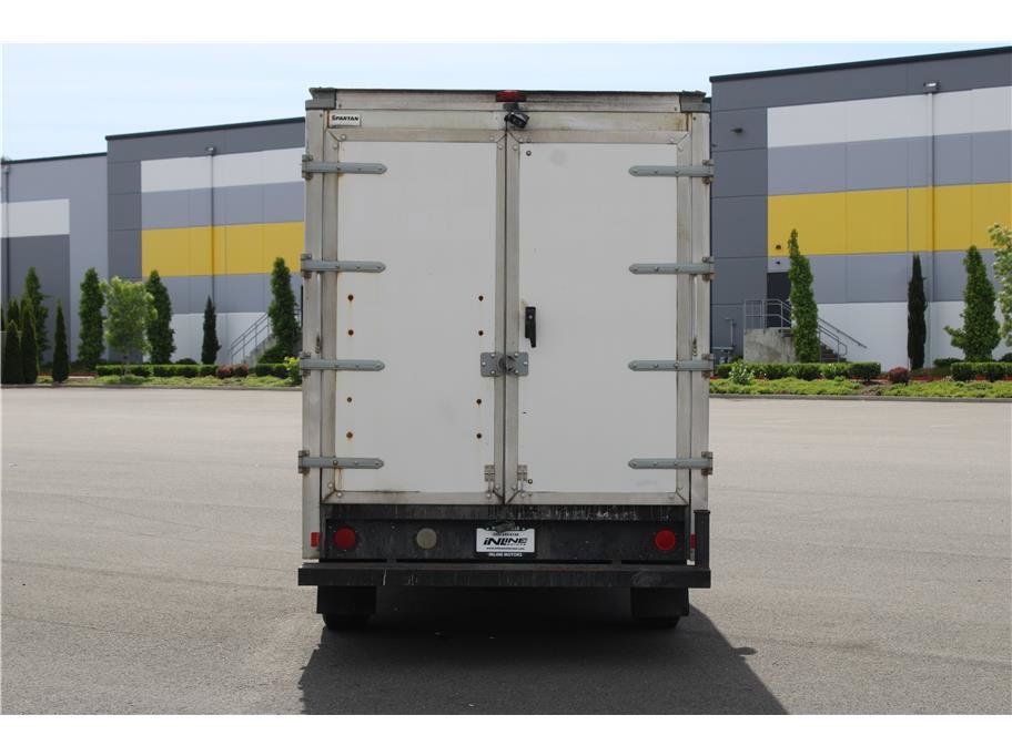 Used 2015 Chevrolet Express 3500 RWD image 3