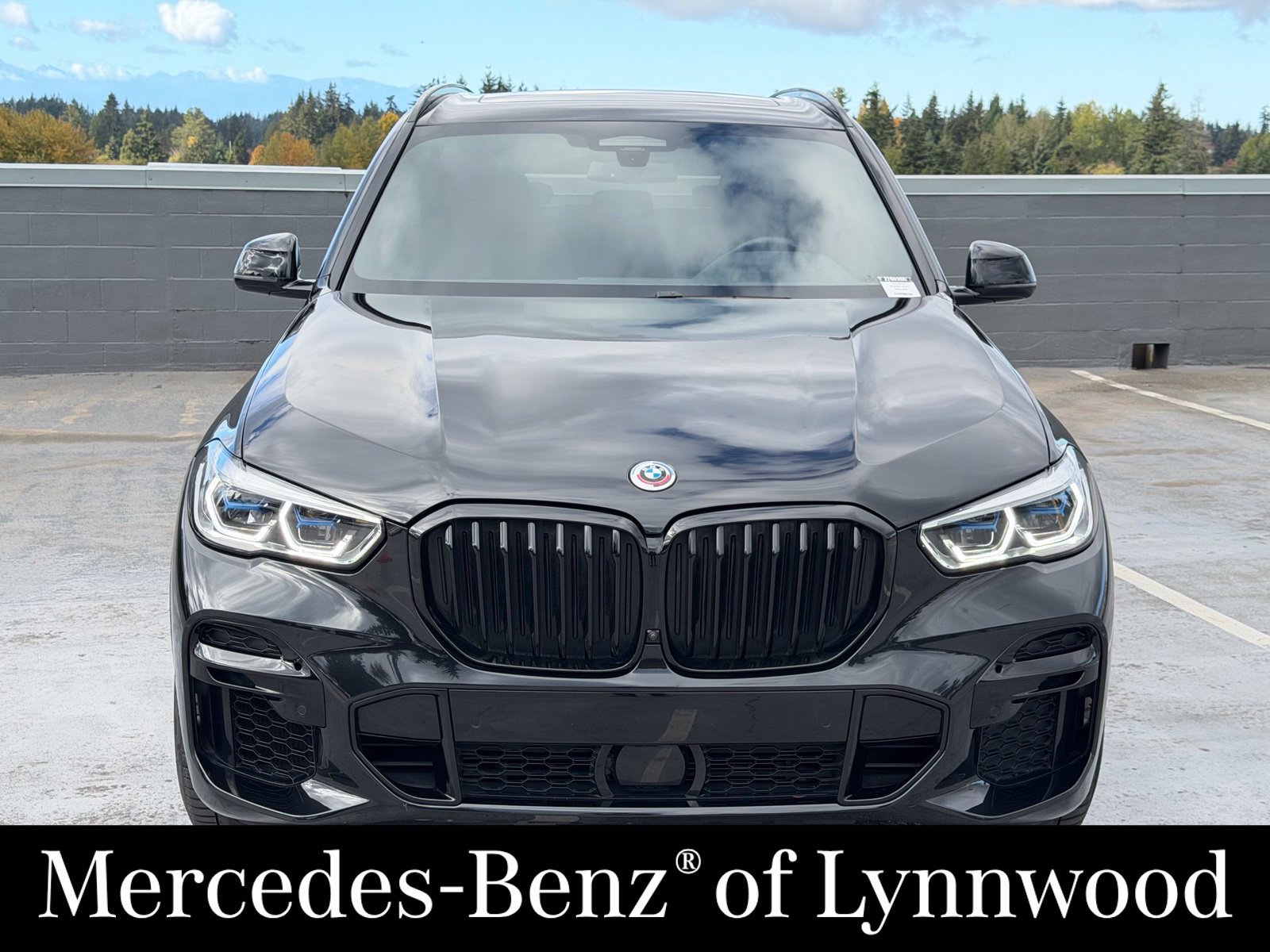Used 2023 BMW X5 M50i w/ Executive Package AWD/4WD image 2