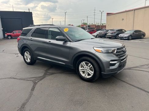Used 2023 Ford Explorer XLT w/ Equipment Group 202A image 2
