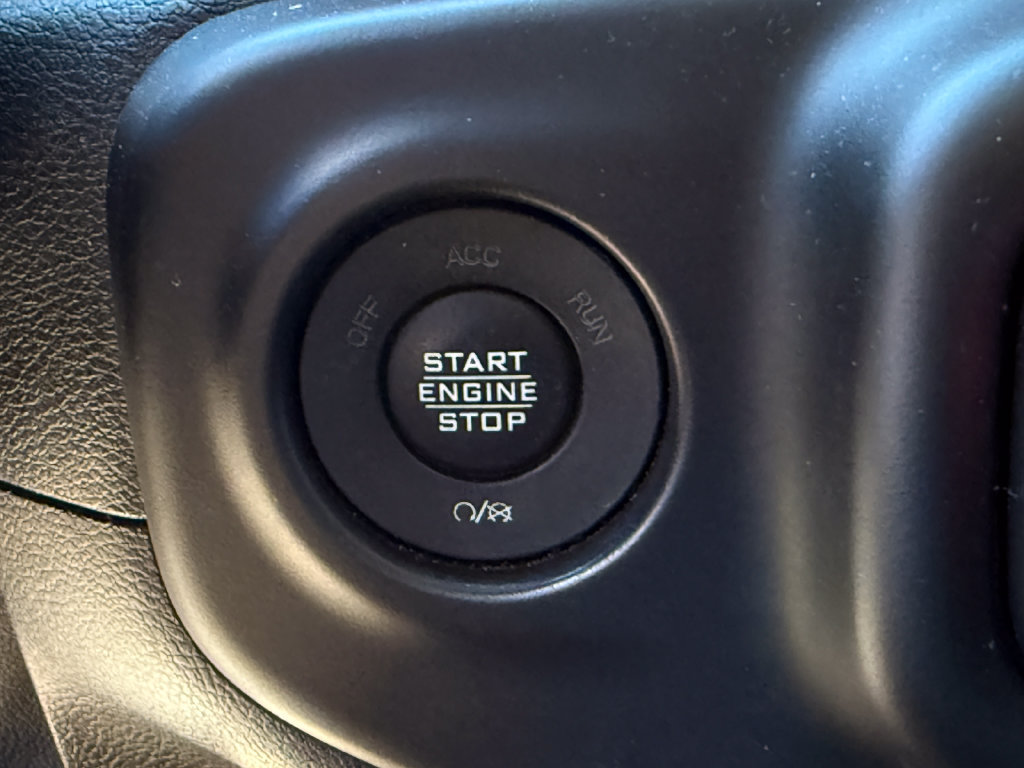 Used 2021 Jeep Gladiator Rubicon AWD/4WD image 8