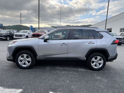 Used 2021 Toyota RAV4 XLE w/ Convenience Package AWD/4WD image 11