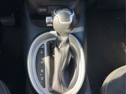 Used 2018 Kia Soul + FWD image 14