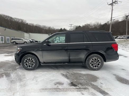 Used 2024 Ford Expedition XLT image 9