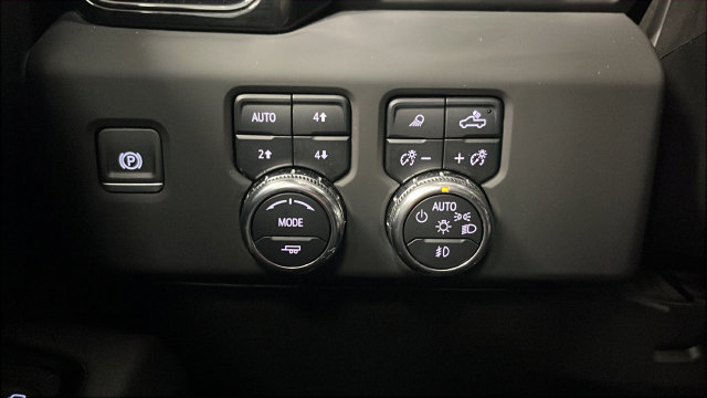 Used 2025 GMC Sierra 2500 AT4 w/ AT4 Premium Plus Package AWD/4WD image 37