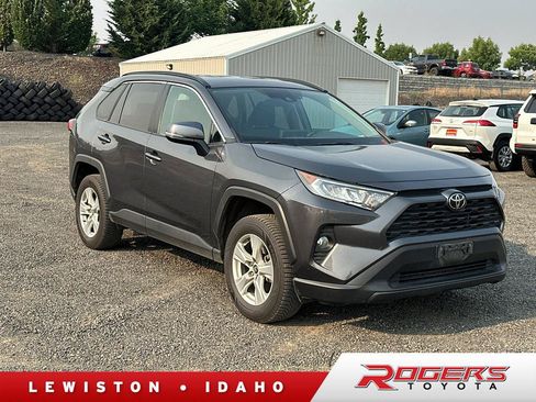Certified 2020 Toyota RAV4 XLE w/ XLE Grade Weather Package AWD/4WD image 1