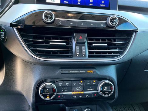 Used 2021 Ford Escape SEL image 34