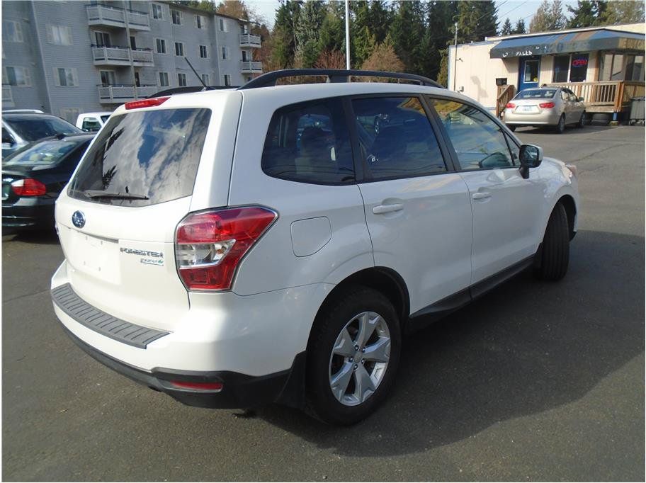 Used 2015 Subaru Forester 2.5i Premium w/ All-Weather Package AWD/4WD image 6