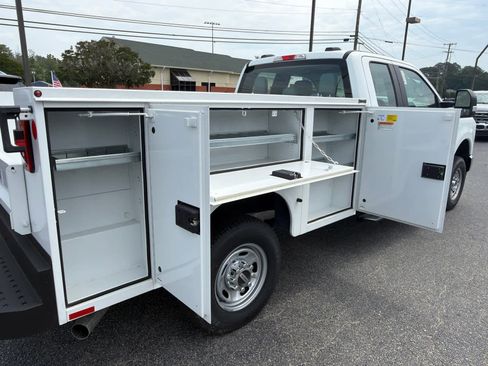 New 2025 Ford F250 XL w/ FX4 Off-Road Package AWD/4WD image 14