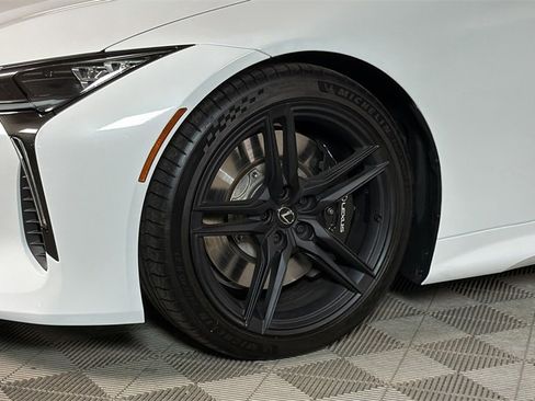 Certified 2025 Lexus LC 500 Coupe image 4