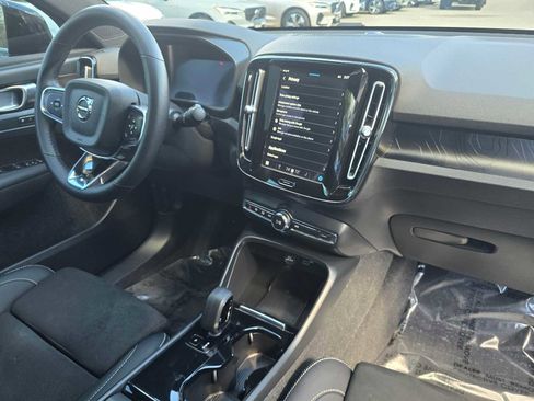 Certified 2023 Volvo C40 P8 Recharge Ultimate AWD/4WD image 11