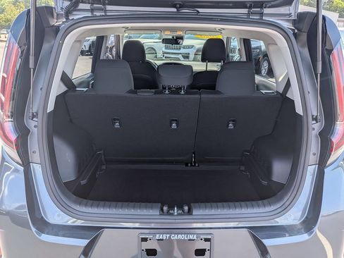 Used 2025 Kia Soul LX FWD image 26