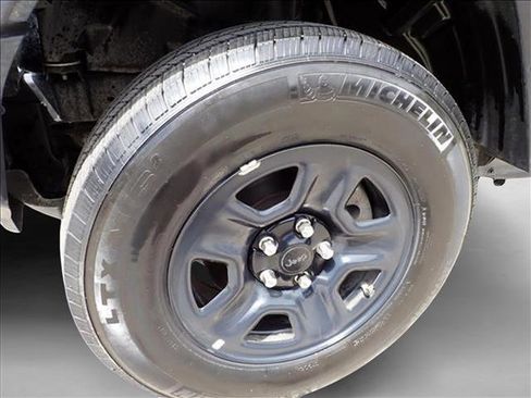 Used 2021 Jeep Wrangler Unlimited Sport image 7