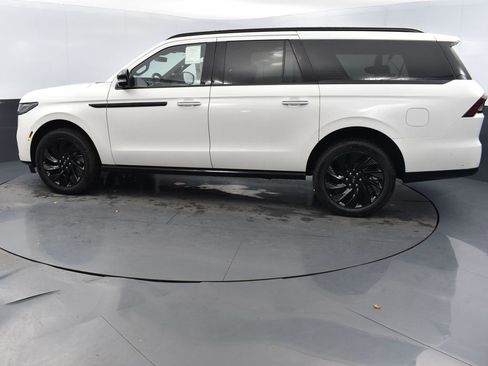 New 2025 Lincoln Navigator L Reserve w/ Jet Appearance Package image 3