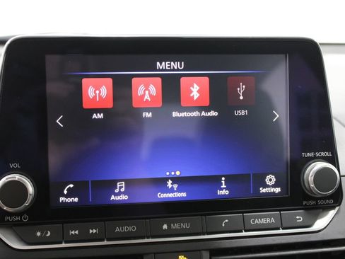 Used 2024 Nissan Altima 2.5 SV FWD image 45