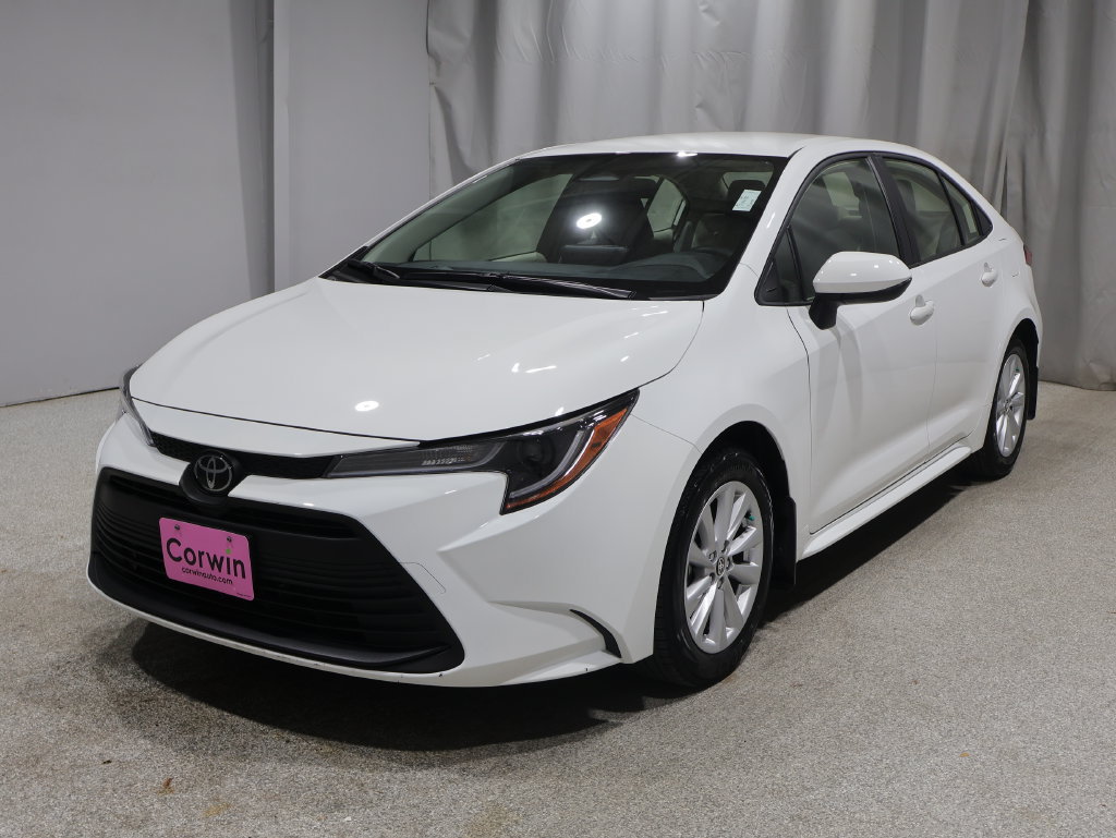 Used 2024 Toyota Corolla LE w/ LE Convenience Package FWD image 7