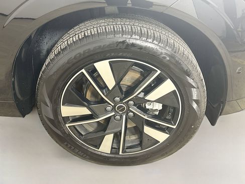 Used 2026 Volvo XC60 B5 Plus w/ Protection Package Premier AWD/4WD image 10