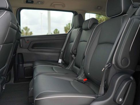 Certified 2026 Honda Odyssey Elite image 14