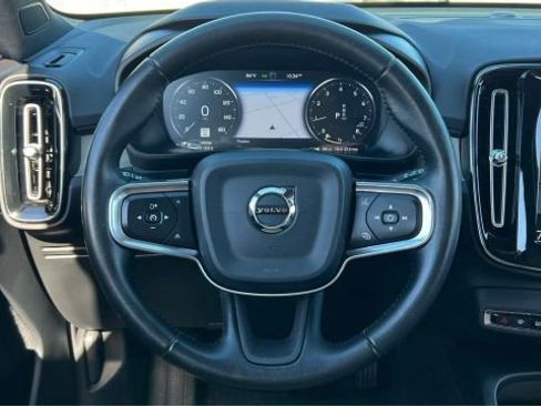 Used 2019 Volvo XC40 T5 Inscription image 29
