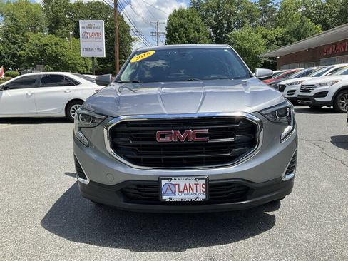 Used 2018 GMC Terrain SLE AWD/4WD image 2