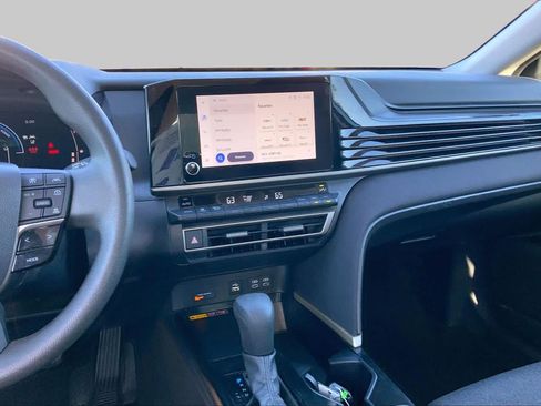 Used 2025 Toyota Camry LE FWD image 7