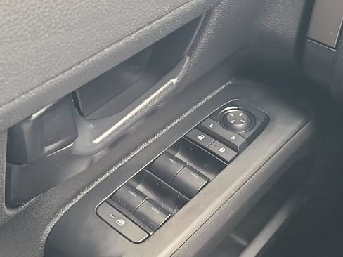 Certified 2024 Toyota Tacoma SR5 AWD/4WD image 18