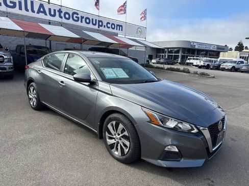 Used 2020 Nissan Altima 2.5 S image 2