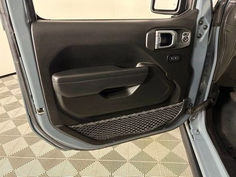 Used 2024 Jeep Wrangler Unlimited image 25