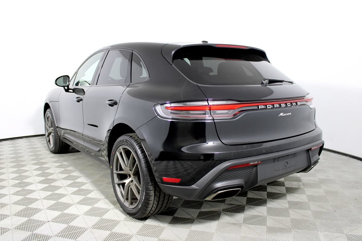Used 2022 Porsche Macan AWD/4WD image 4