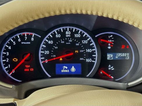 Used 2015 Nissan Quest SV image 12