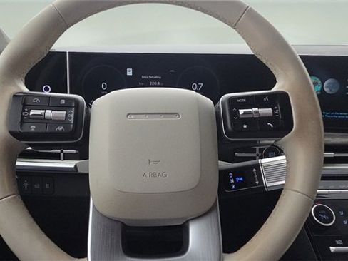 Used 2024 Hyundai Santa Fe Limited image 12