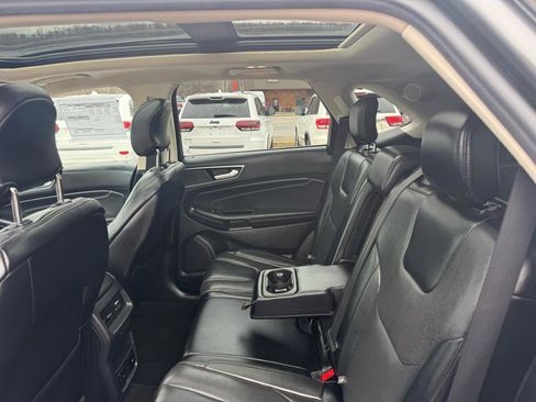 Used 2019 Ford Edge Titanium w/ Equipment Group 301A image 35