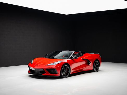 Used 2023 Chevrolet Corvette Stingray Convertible w/ Z51 Performance Package RWD image 6