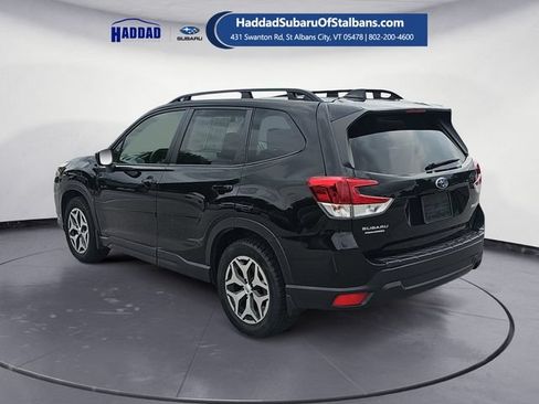 Used 2024 Subaru Forester Premium AWD/4WD image 3