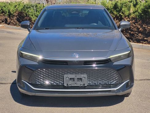 Used 2023 Toyota Crown AWD/4WD image 2