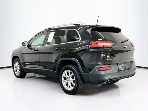 Used 2017 Jeep Cherokee Latitude w/ Safety/Convenience Group AWD/4WD image 5