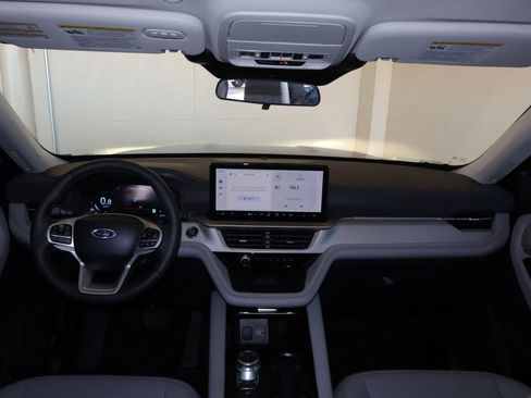 New 2025 Ford Explorer Active w/ Active Comfort Package image 26