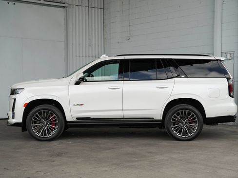 Used 2023 Cadillac Escalade V AWD/4WD image 3