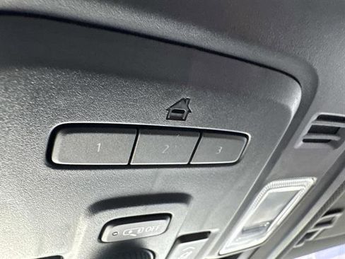 Used 2021 Chevrolet Suburban RST w/ Luxury Package image 28