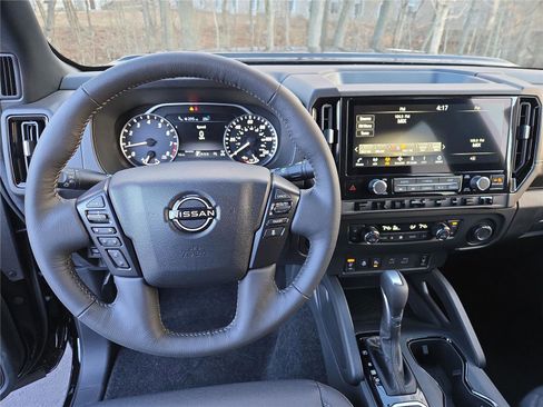 New 2026 Nissan Frontier SV w/ SV Convenience Package AWD/4WD image 11
