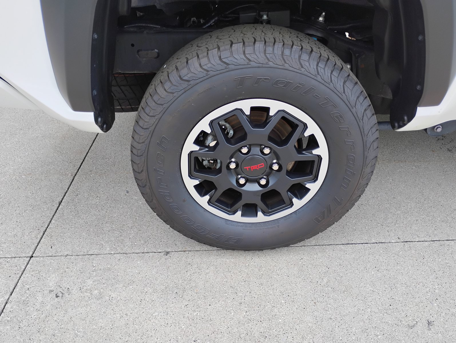 Used 2025 Toyota Tacoma TRD Off-Road AWD/4WD image 31